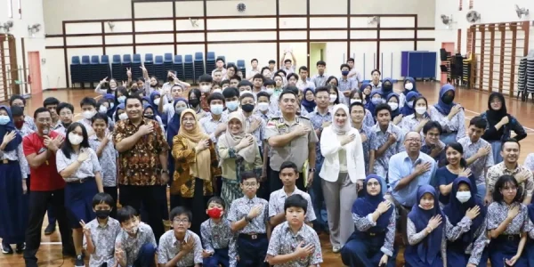 Kelas Inspirasi Bersama Atase Kepolisian KBRI Singapura : Bapak Indra Fadillah Siregar