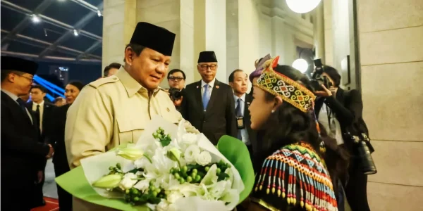 Merah Putih di Negeri Singa: Murid SIS Ltd. Sambut Presiden Prabowo Subianto